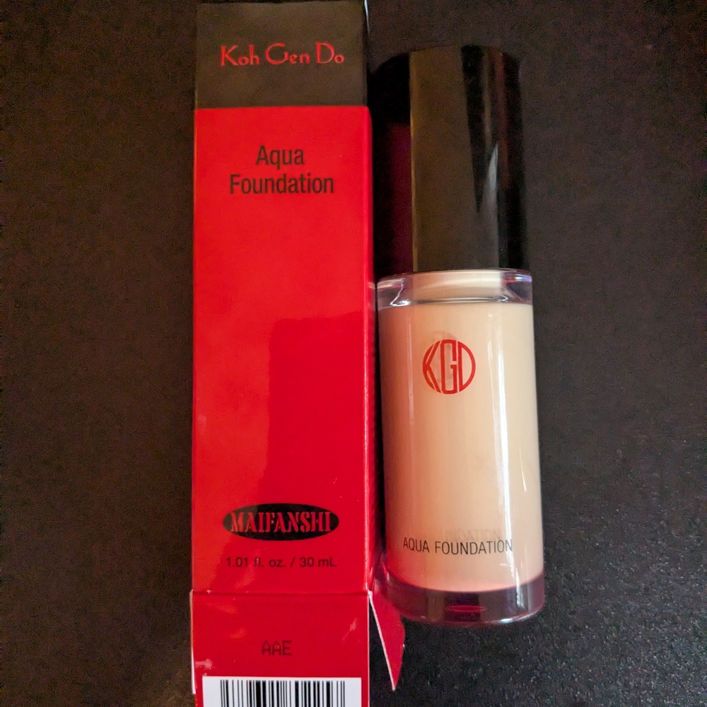 Koh Gen Do Aqua Foundation in 213 olive - KGD 213